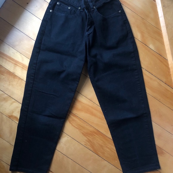 LL Bean Black Jeans Relaxed Fit size 4 petite - Picture 2 of 4